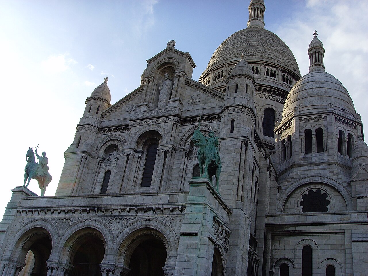 蒙馬特聖心堂（Sacré-Cœur）：開放時間、圓頂觀景與交通