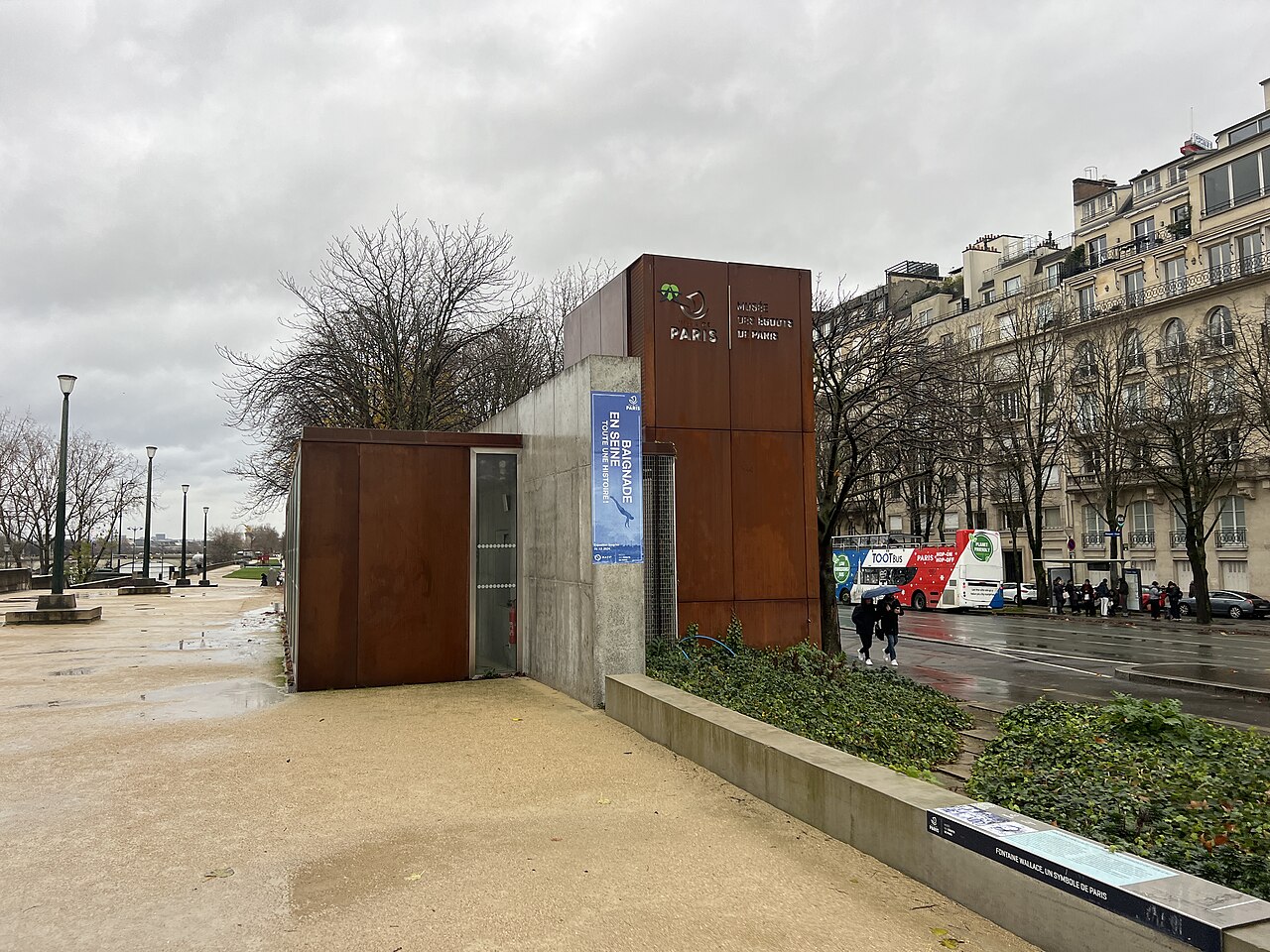 Pavillon d'accès du musée des égouts, esplanade du pont de l'Alma