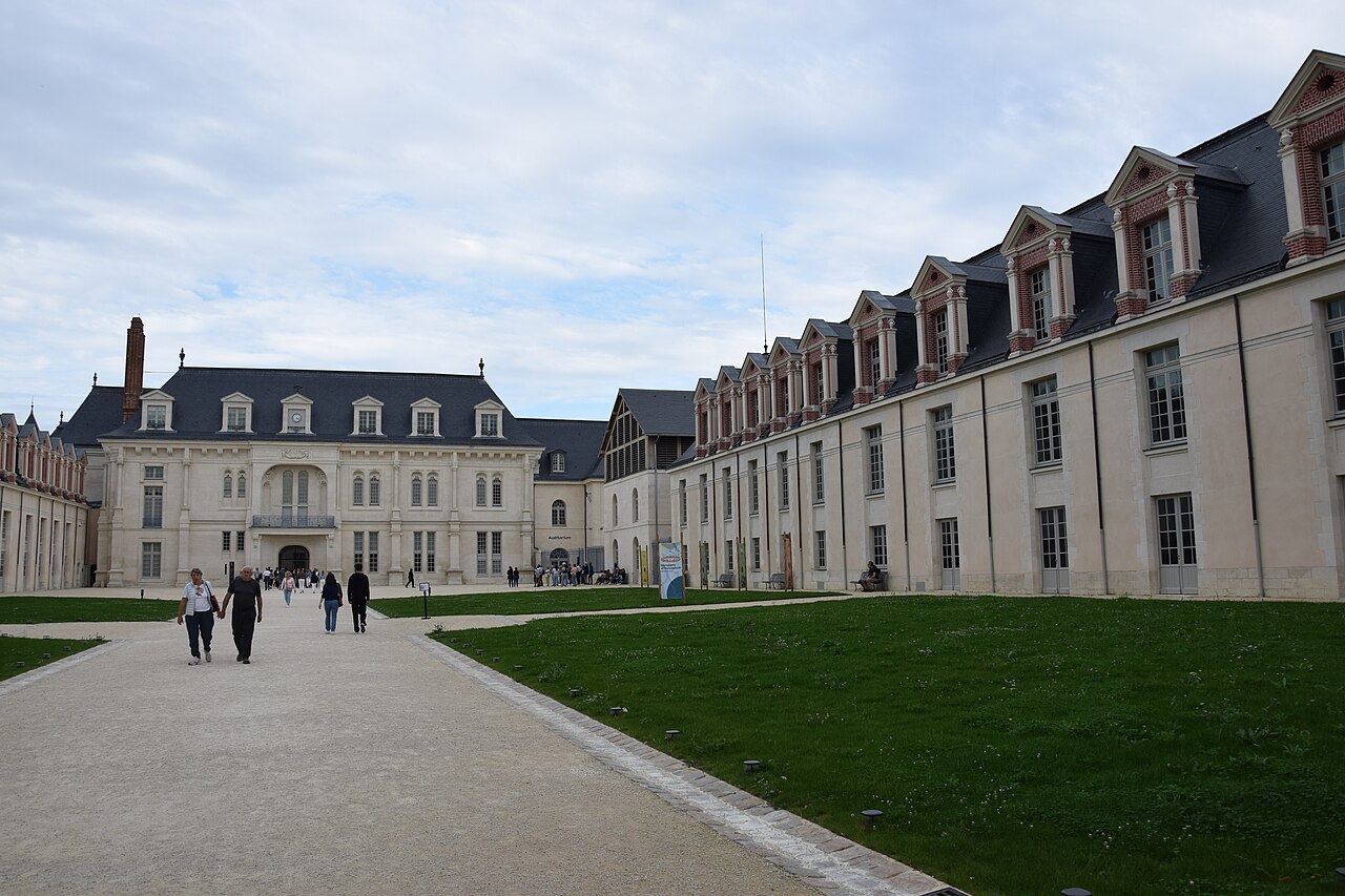 Castillo de Villers-Cotterêts y Cité internationale de la langue française: entradas, horarios y acceso desde París