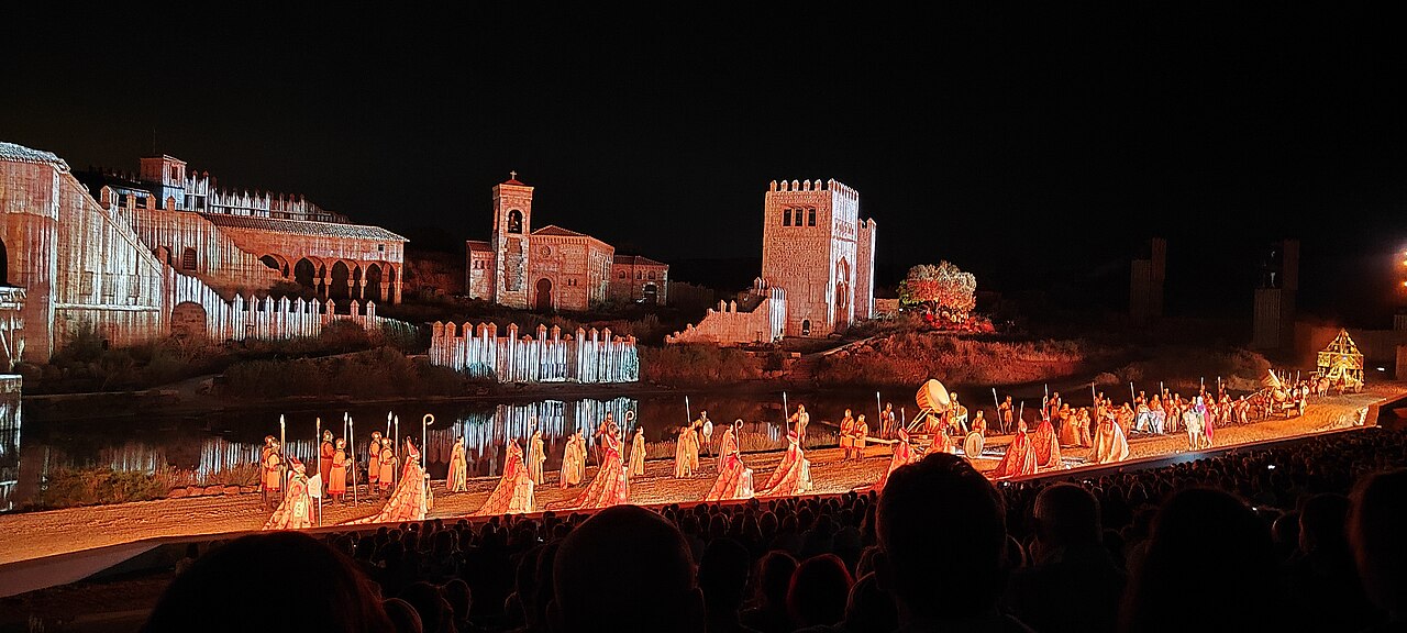 Puy du Fou depuis Paris : train, navette, prix des billets et faut-il y dormir
