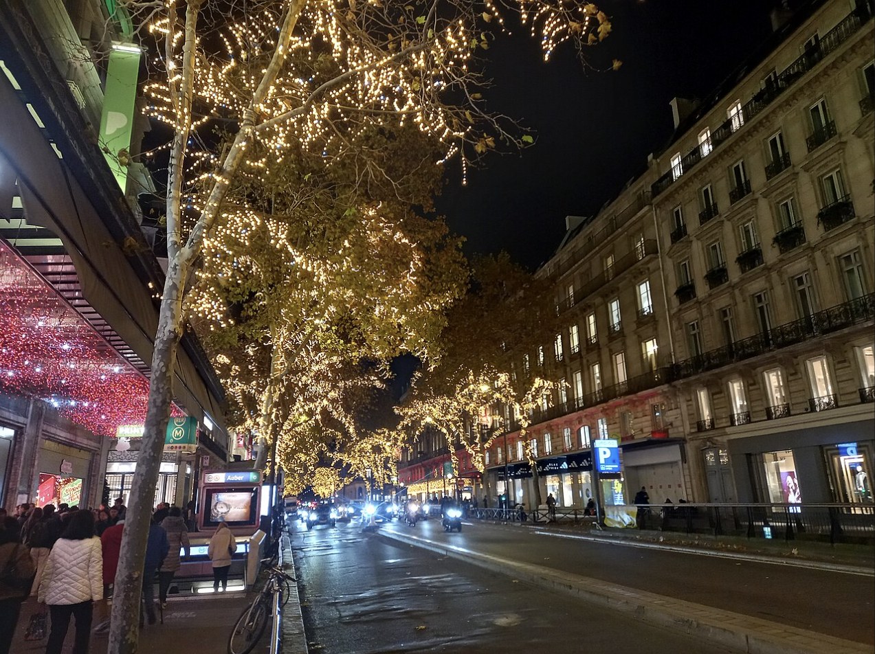 Réveillon et jour de Noël à Paris : où sortir et dîner