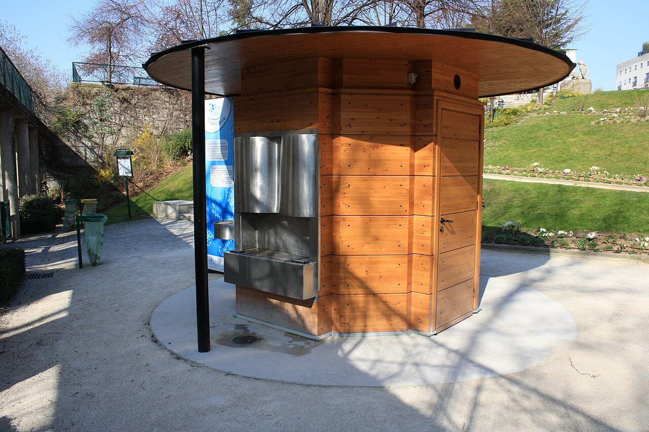 النافورة الفوارة في Jardin de Reuilly، avenue Daumesnil
