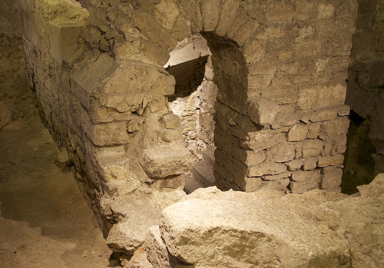 Crypte archéologique de l’île de la Cité