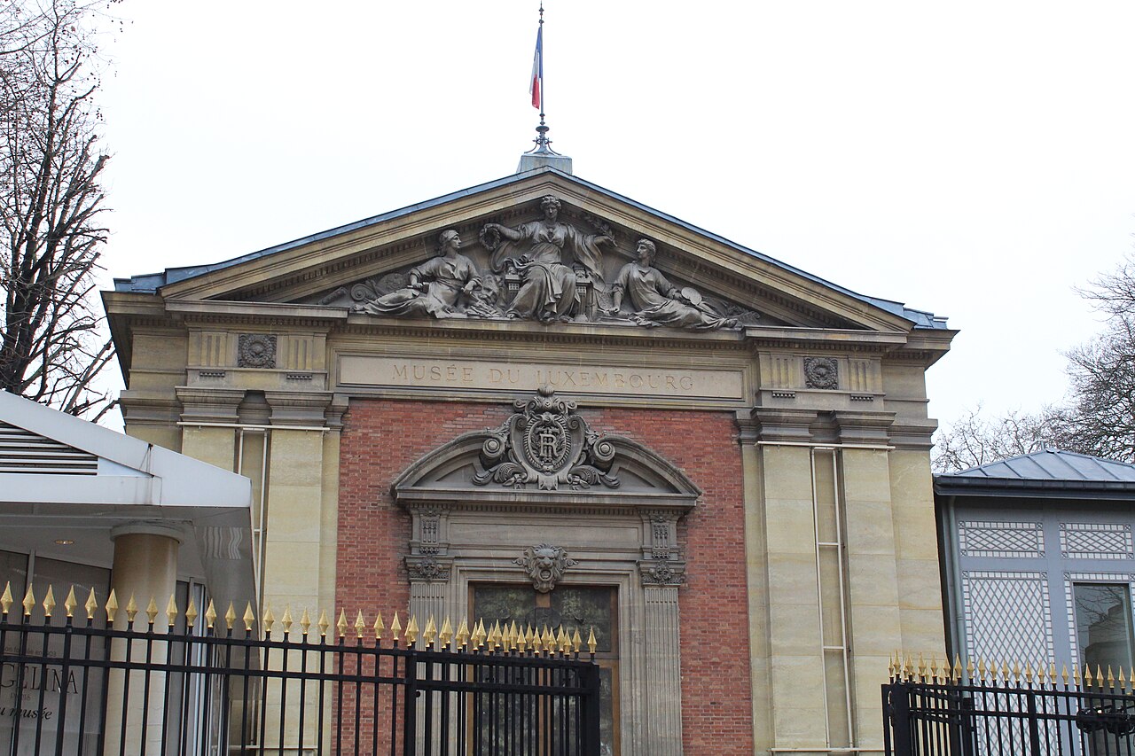 Le fronton du musée