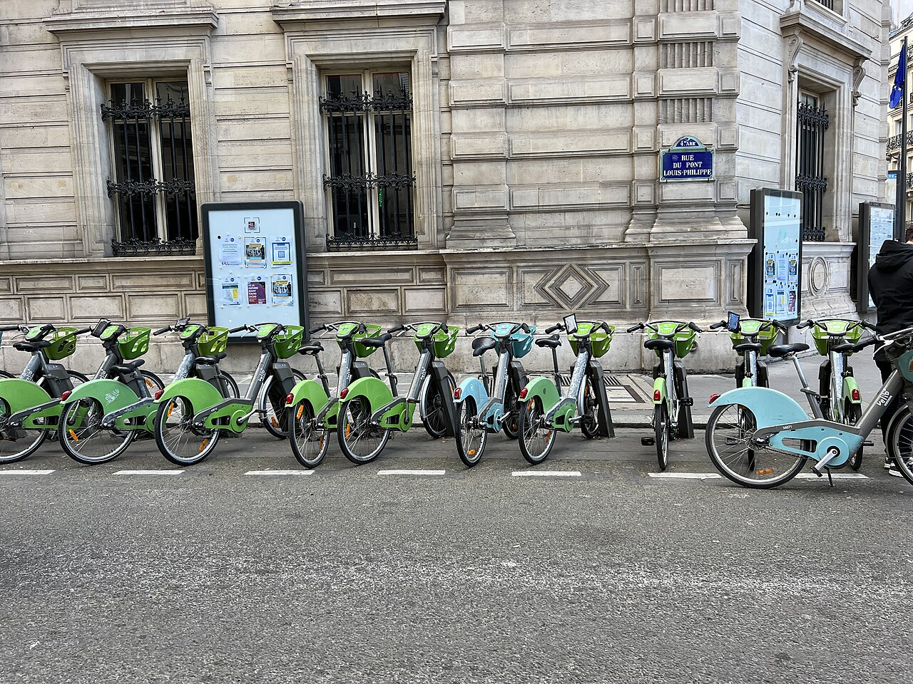 巴黎 Vélib 公共自行車怎麼租？使用方式與騎乘攻略