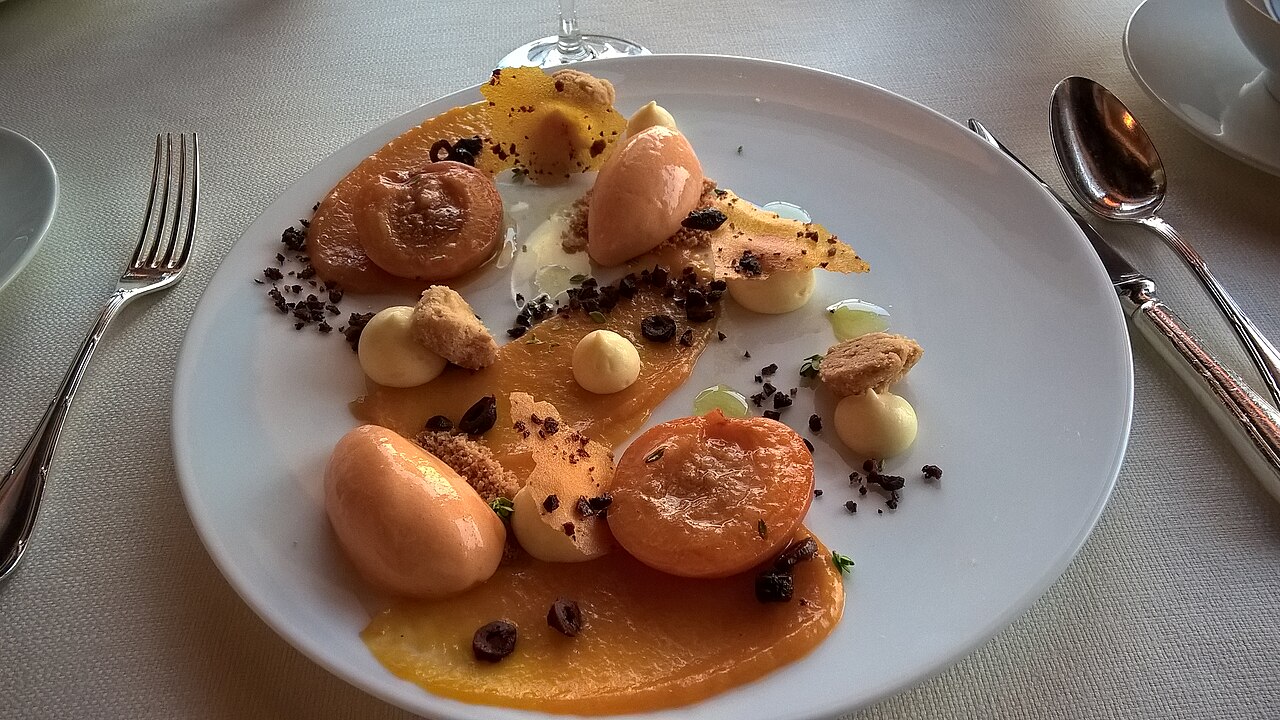 Dessert à la pêche blanche, Tour d'Argent