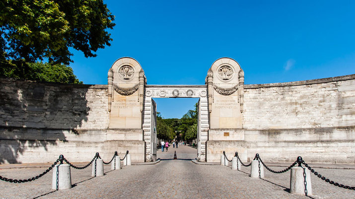 Père Lachaise Cemetery